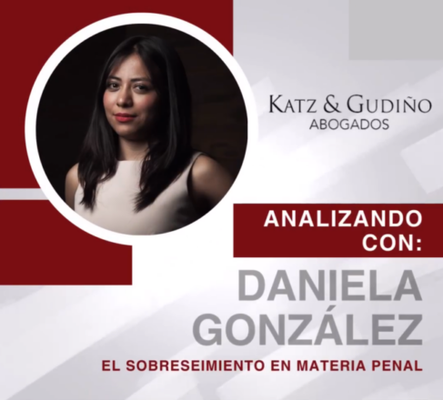 Compartimos el análisis de nuestra asociada junior Daniela González, sobre el sobreseimiento en materia penal.